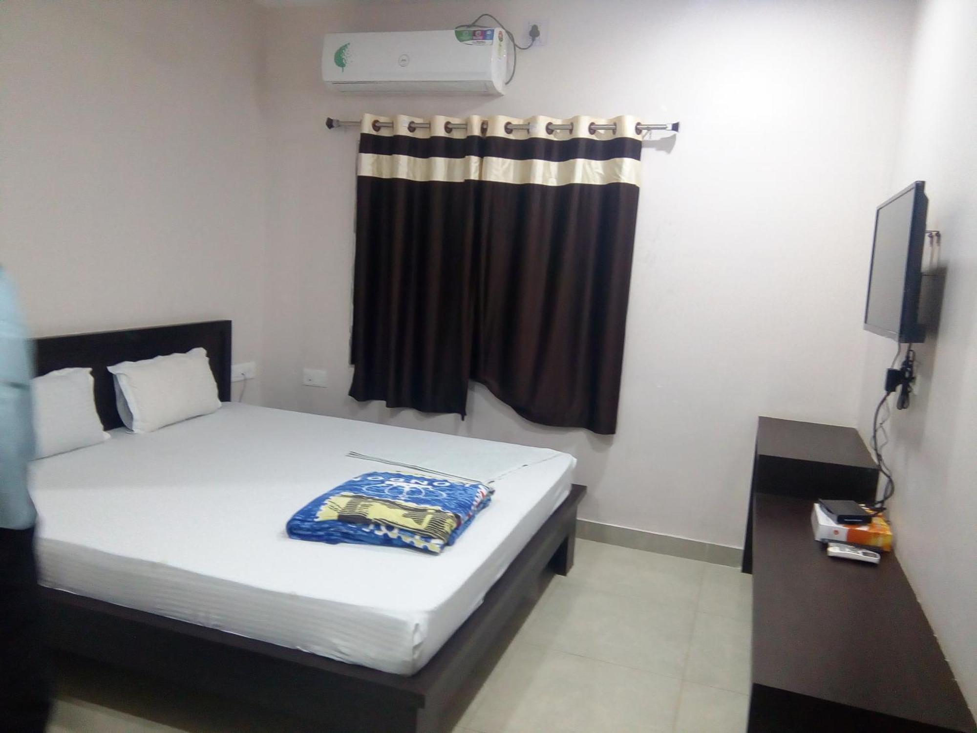 Hotel Indraprasth Balangir Exterior foto